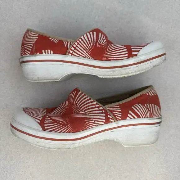 Dansko Red Fan Pattern Vegan Comfort Clogs Women’s Slip On Canvas Shoes Size 38 - Picture 13 of 13